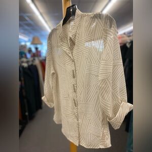 Drapers & Damons ladies Small Tan & White Printed Sheer Blouse